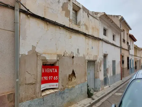 Casa en calle de Don Alonso, 44